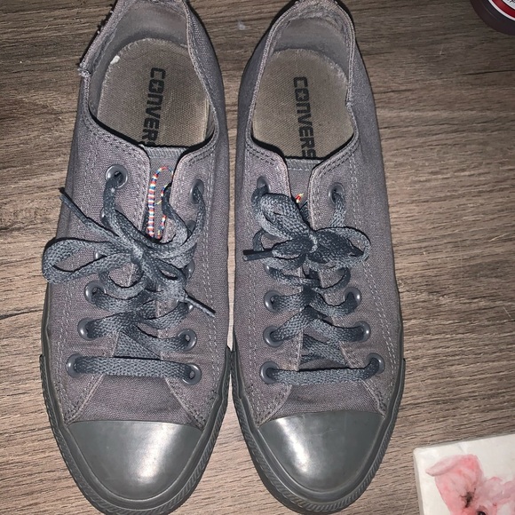 All black and all grey 8.5 converse - Picture 6 of 8
